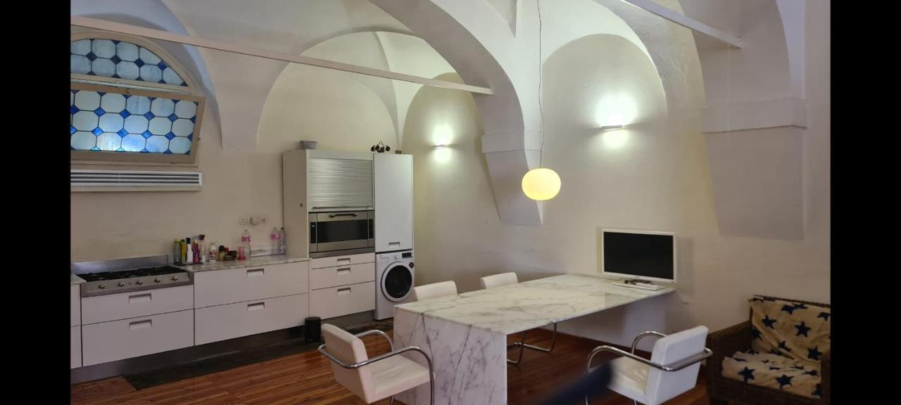Historic E Comfort Suite - Locazione Semplice Болонья Экстерьер фото