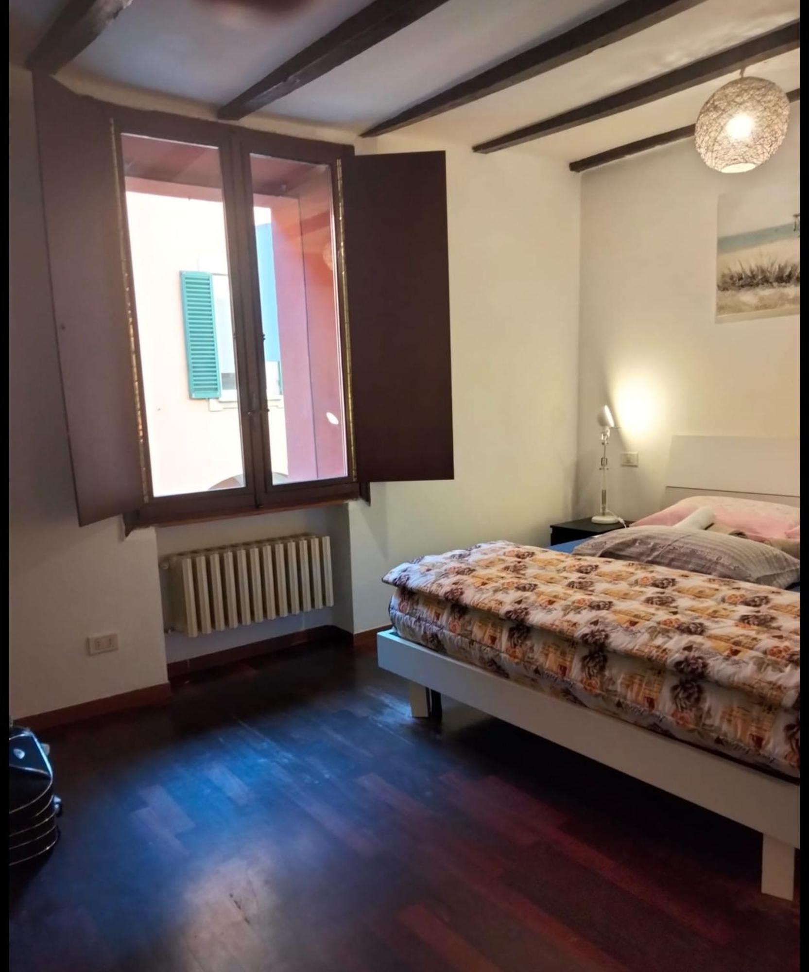 Historic E Comfort Suite - Locazione Semplice Болонья Экстерьер фото